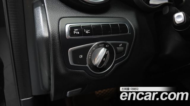 Mercedes-Benz C-Class 2017 — photo 17