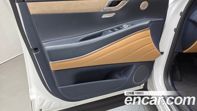 Genesis GV80 2022 — photo 14