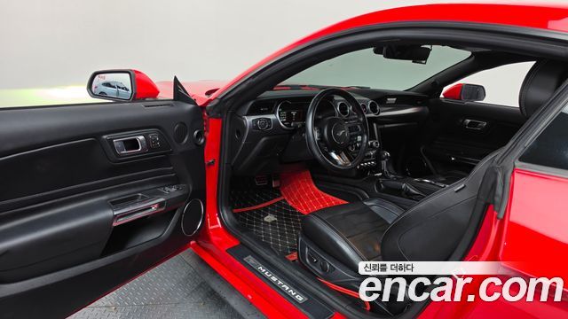 Ford Mustang 2019 — photo 10