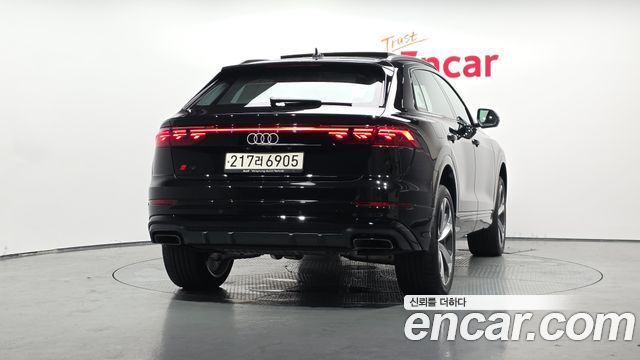 Audi Q8 2025 — photo 4