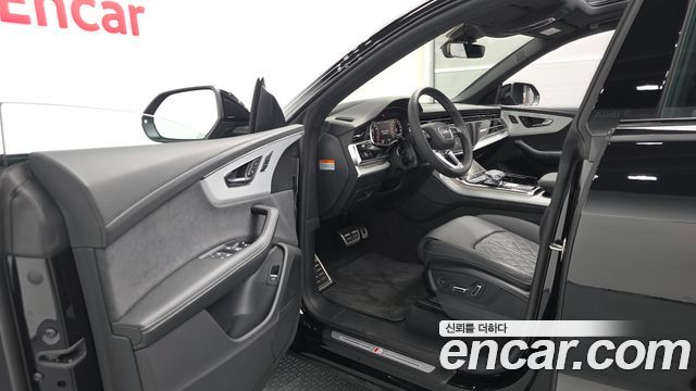 Audi Q8 2025 — photo 10