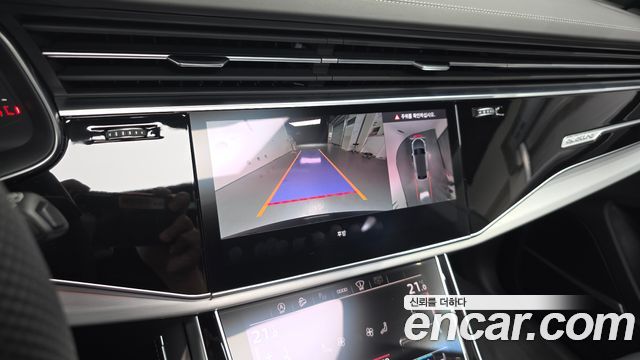 Audi Q8 2025 — photo 15