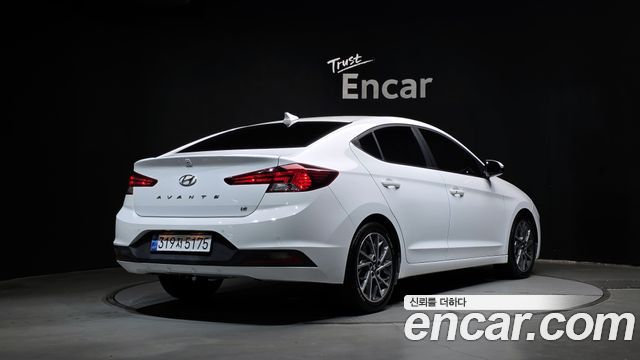 Hyundai AVANTE 2019 — photo 2