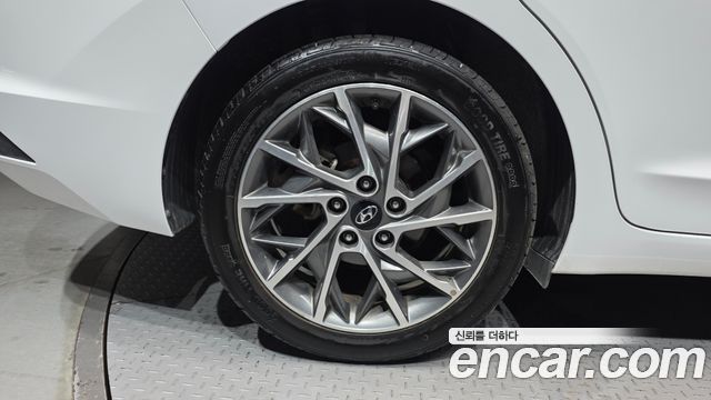 Hyundai AVANTE 2019 — photo 5