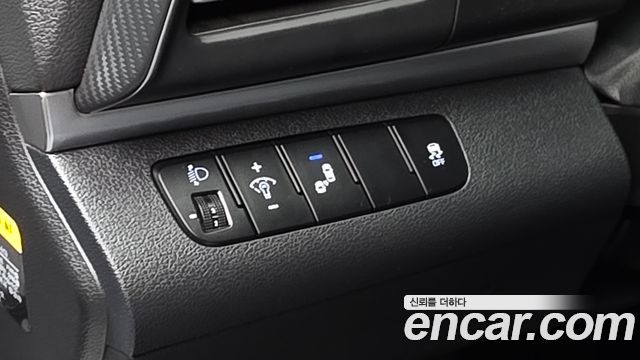 Hyundai AVANTE 2019 — photo 25