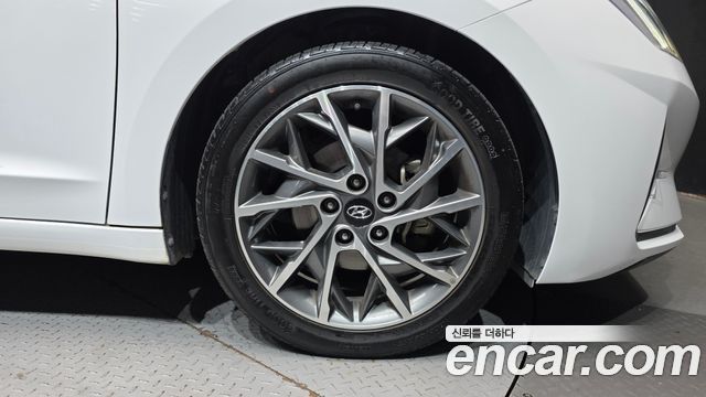 Hyundai AVANTE 2019 — photo 7