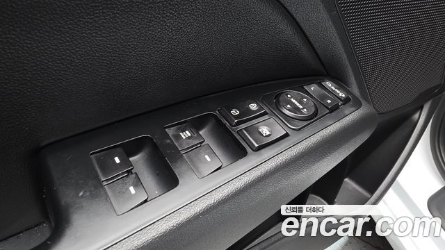 Hyundai AVANTE 2019 — photo 28
