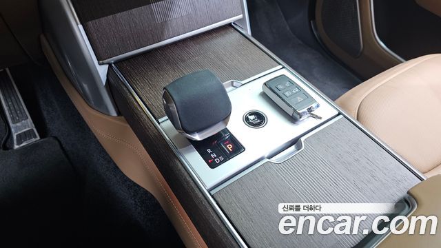 Land Rover Range Rover 2025 — photo 13