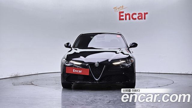 Alfa Romeo Giulia 2017 — photo 3
