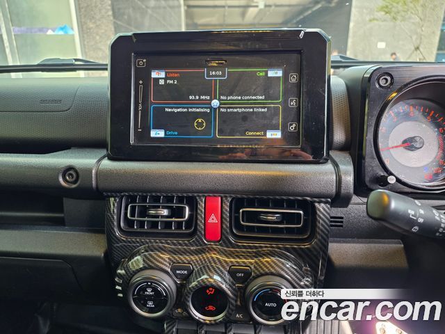 Suzuki Jimny 2019 — photo 12