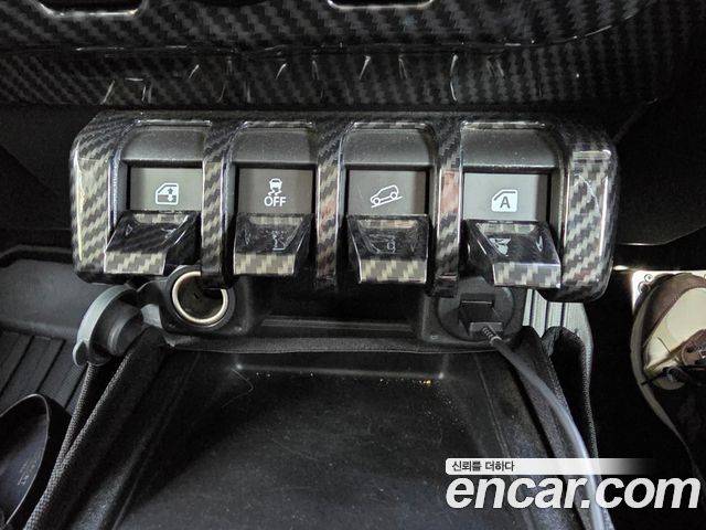 Suzuki Jimny 2019 — photo 16