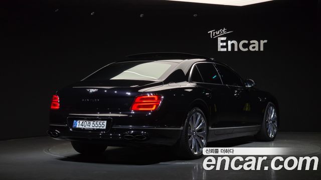 Bentley Flying Spur 2021 — photo 2