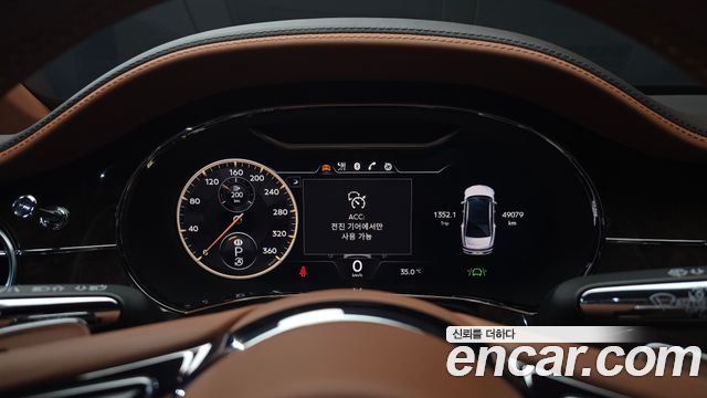 Bentley Flying Spur 2021 — photo 11