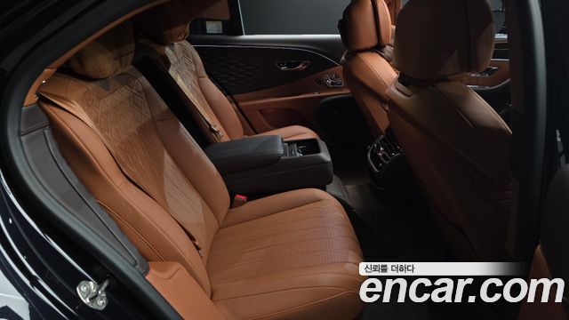 Bentley Flying Spur 2021 — photo 17