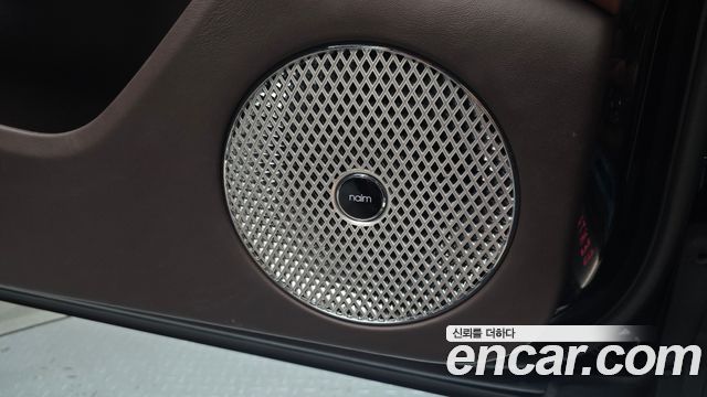 Bentley Flying Spur 2021 — photo 35