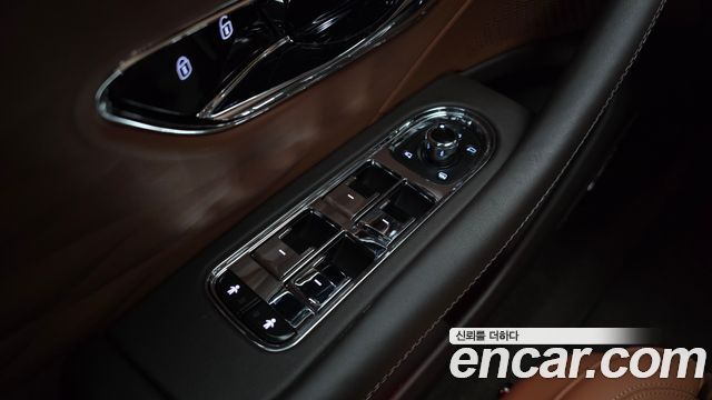 Bentley Flying Spur 2021 — photo 37