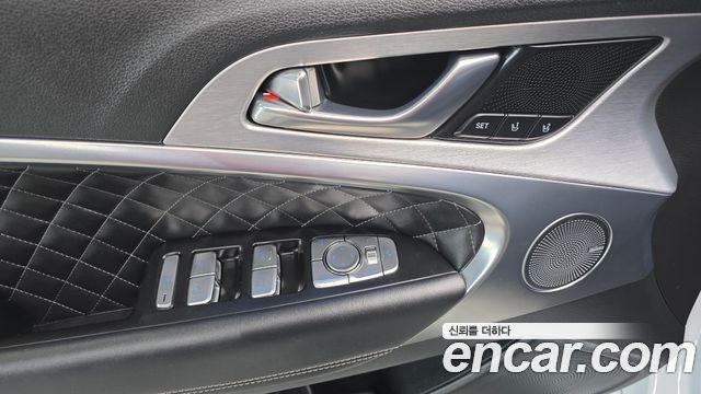 Genesis G70 2018 — photo 20