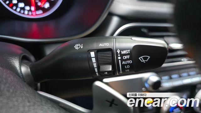 Genesis G70 2018 — photo 25