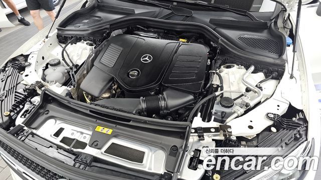 Mercedes-Benz GLC-Class 2024 — photo 6