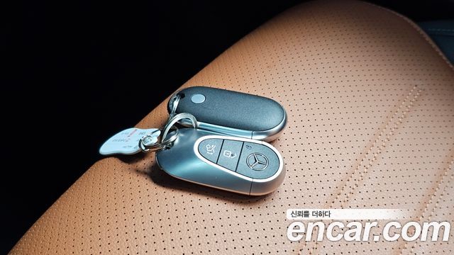 Mercedes-Benz GLC-Class 2024 — photo 16