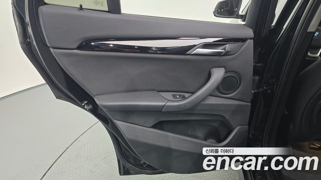 BMW X1 2018 — photo 15