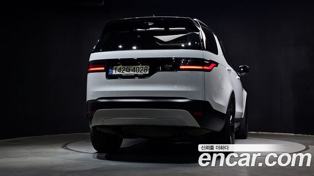 Land Rover Discovery 2022 — photo 4