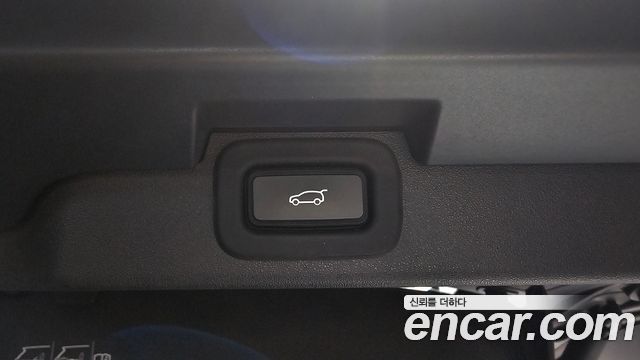 Land Rover Discovery 2022 — photo 31