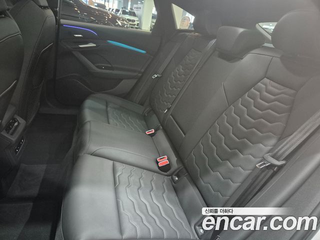 Audi A6 e-Tron 2025 — photo 11