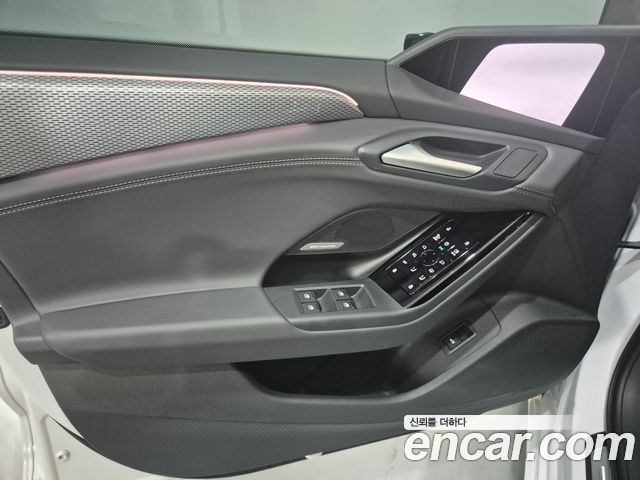 Audi A6 e-Tron 2025 — photo 12