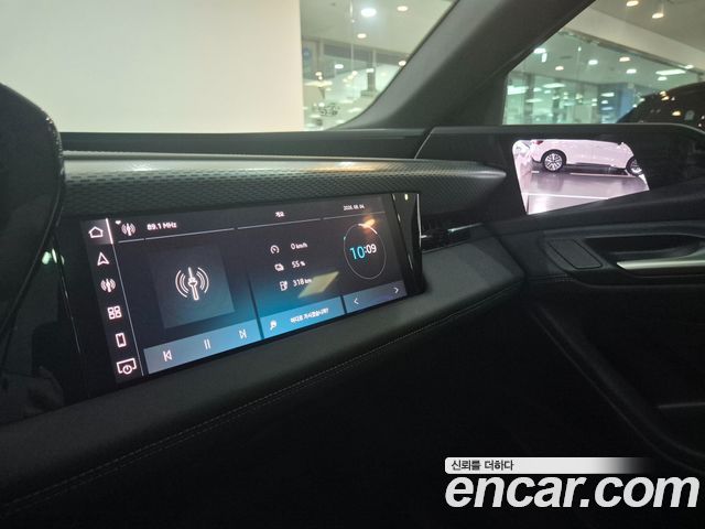 Audi A6 e-Tron 2025 — photo 16