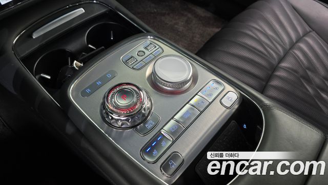 Genesis G90 2022 — photo 12