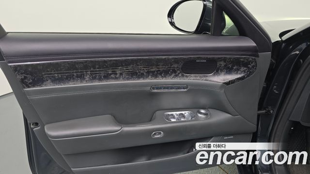 Genesis G90 2022 — photo 14