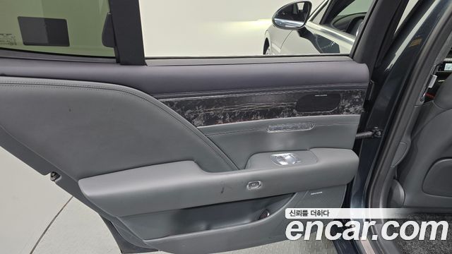 Genesis G90 2022 — photo 15