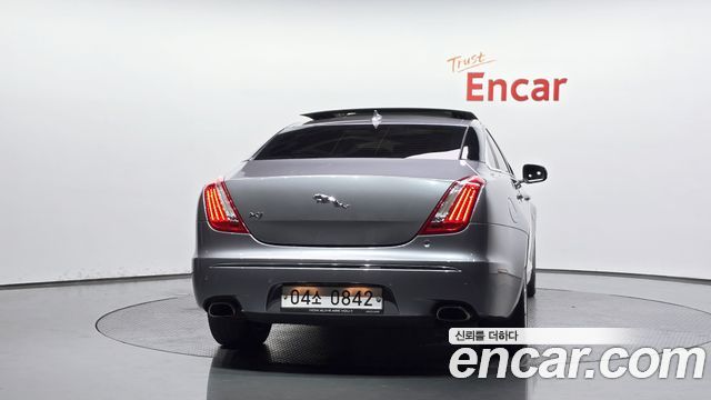 Jaguar XJ 2014 — photo 4