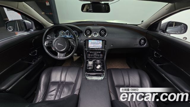 Jaguar XJ 2014 — photo 7