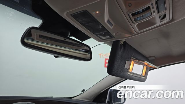 Jaguar XJ 2014 — photo 18
