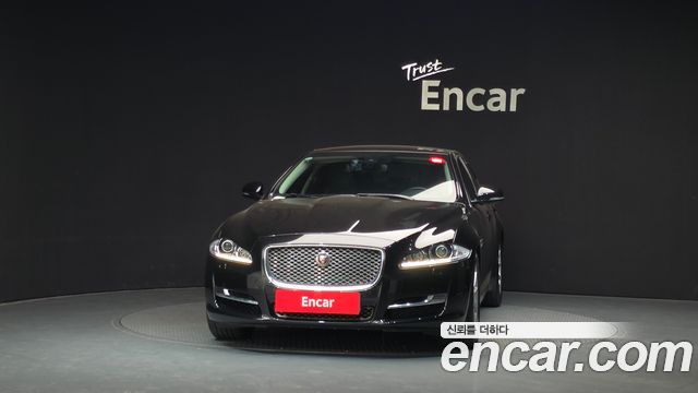 Jaguar XJ 2016 — photo 3