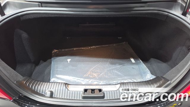 Jaguar XJ 2016 — photo 20