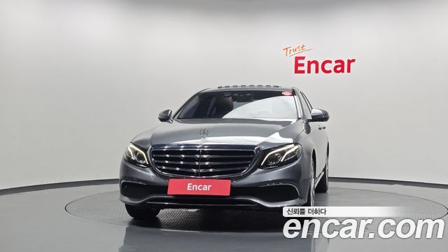 Mercedes-Benz E-Class 2018 — photo 3