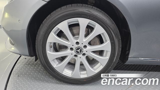 Mercedes-Benz E-Class 2018 — photo 5