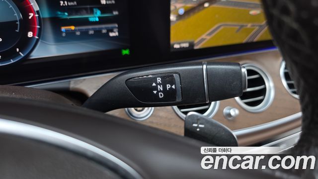 Mercedes-Benz E-Class 2018 — photo 9