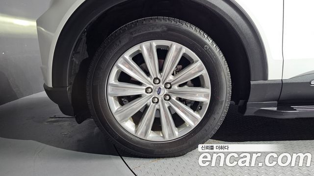 Ford Explorer 2020 — photo 5