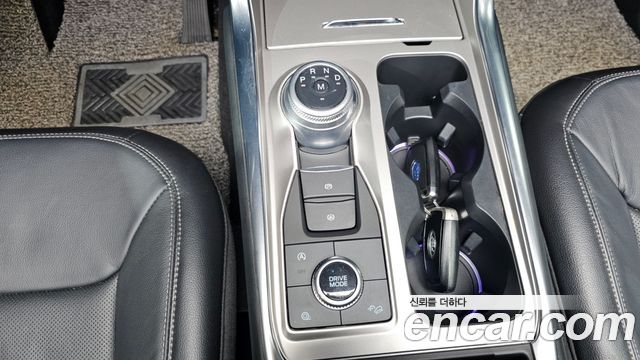 Ford Explorer 2020 — photo 9