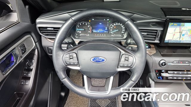 Ford Explorer 2020 — photo 13