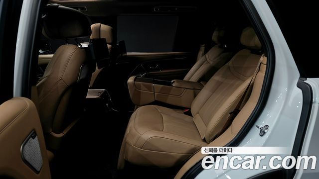Land Rover Range Rover 2025 — photo 17