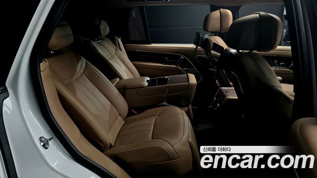Land Rover Range Rover 2025 — photo 18