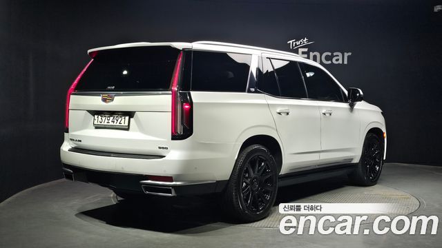 Cadillac Escalade 2022 — photo 2