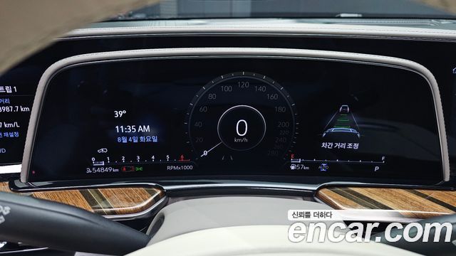 Cadillac Escalade 2022 — photo 11