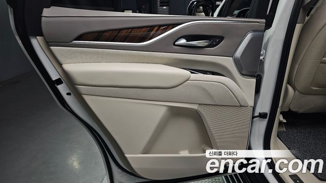 Cadillac Escalade 2022 — photo 15