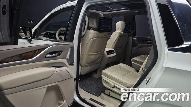 Cadillac Escalade 2022 — photo 28